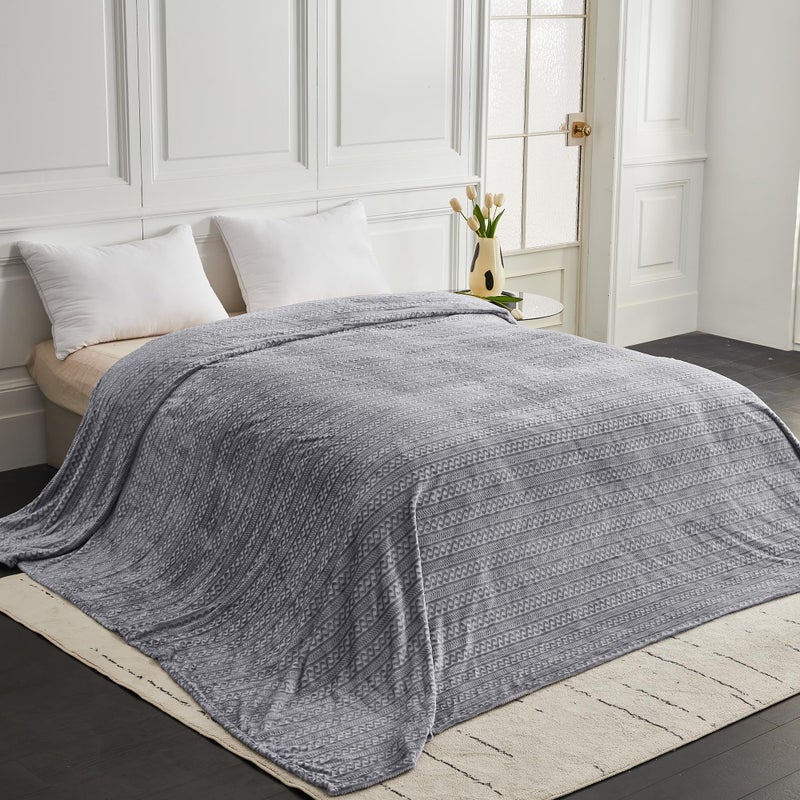 Serenhom Soft Cozy 120x120 Inches Seamless Oversized King Fleece Blanket  3D Jacquard Decorative Giant 10'x10' California King Blanket Extra Large Blanket for Bed Sofa Couch Travel  Light Grey Chain - Image 4